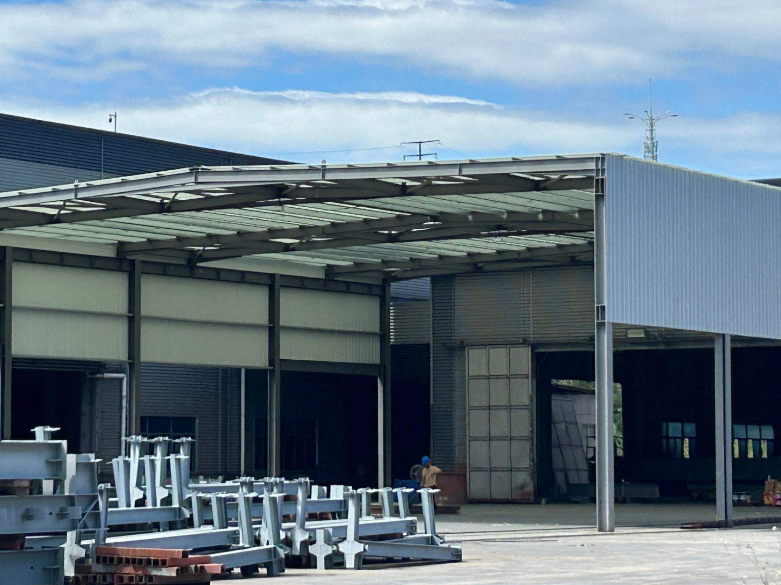 What The Difference between Steel Platforms And Steel Structures